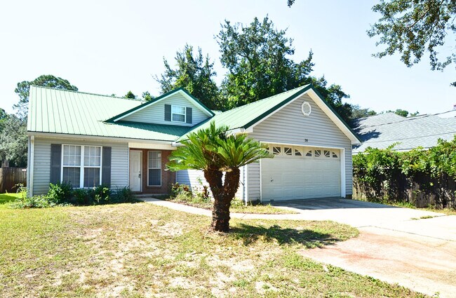 Building Photo - 310 Schneider Dr