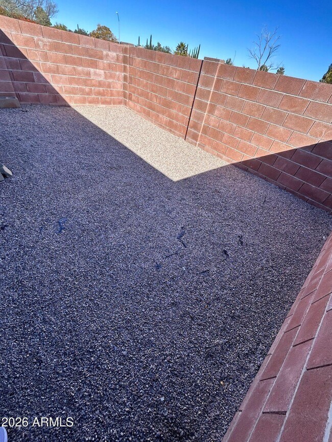 Building Photo - 1132 Paseo Juanita