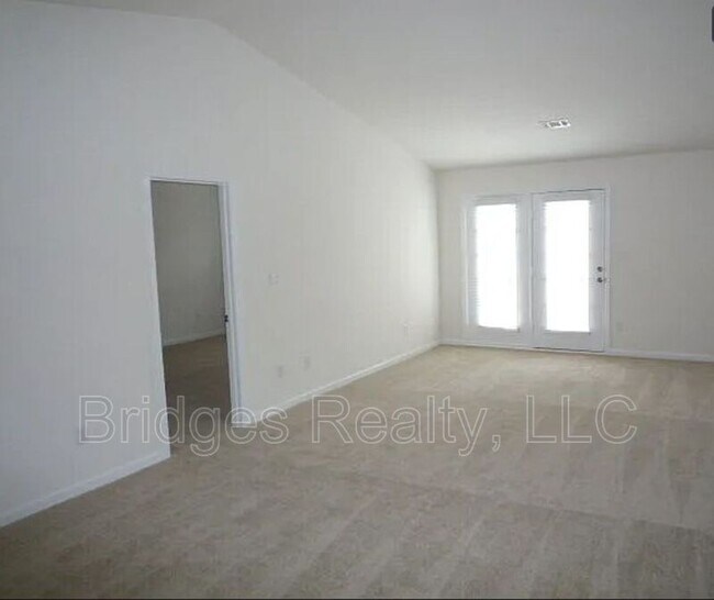 Foto del edificio - 1006 Bertram Rd