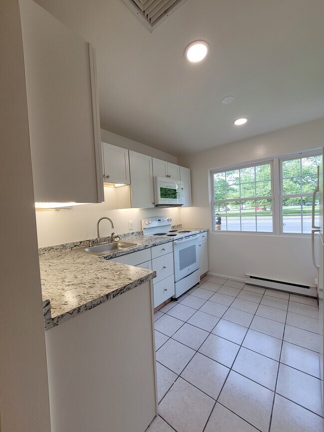 1741 Schoenersville Rd, Bethlehem, PA 18018 Townhome Rentals in