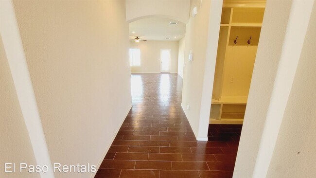 Foto del edificio - 3 br, 2 bath House - 7453 Eagle Vista
