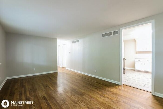 Foto del edificio - 410 NW 71ST ST, KANSAS CITY, MO 64118