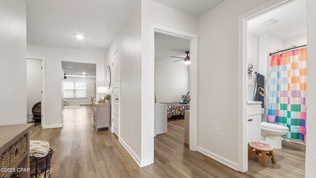 Foto del edificio - 5044 Rivergrass Dr