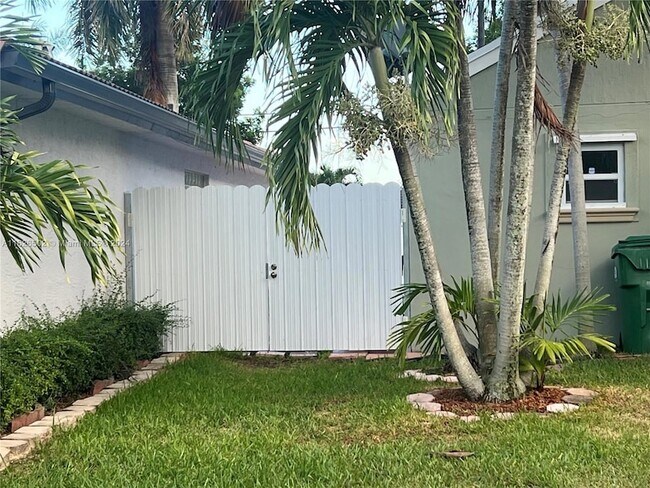 Foto del edificio - 14364 SW 159th Terrace