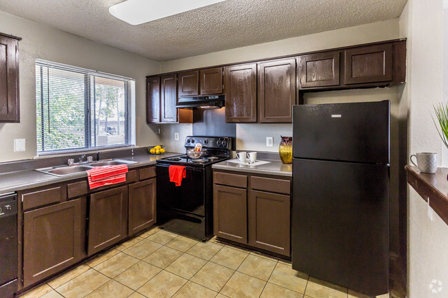 Interior Photo - Emerald Ridge