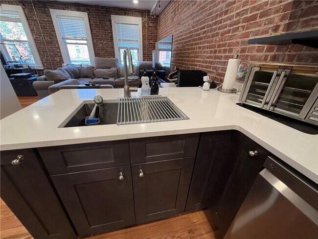 Foto del edificio - 195 Main St