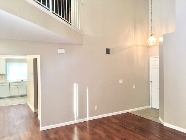 Building Photo - Large 3 Bedroom 2.5 Bath House w/ Garage in Vallejo -- COMING SOON !!!