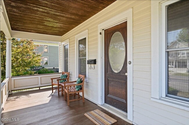 Foto del edificio - 162 Lake Ave