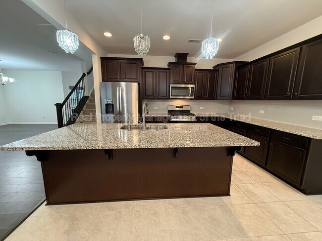 Foto del edificio - 4670 Wesmar Ct