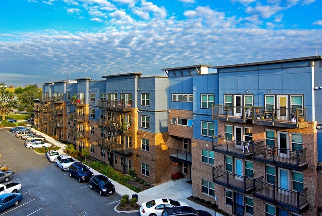 Building Photo - Fellwood III