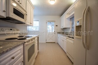 Building Photo - 1840 Baylarian Blvd