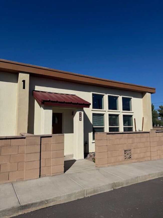 Building Photo - 11 on Limberlost