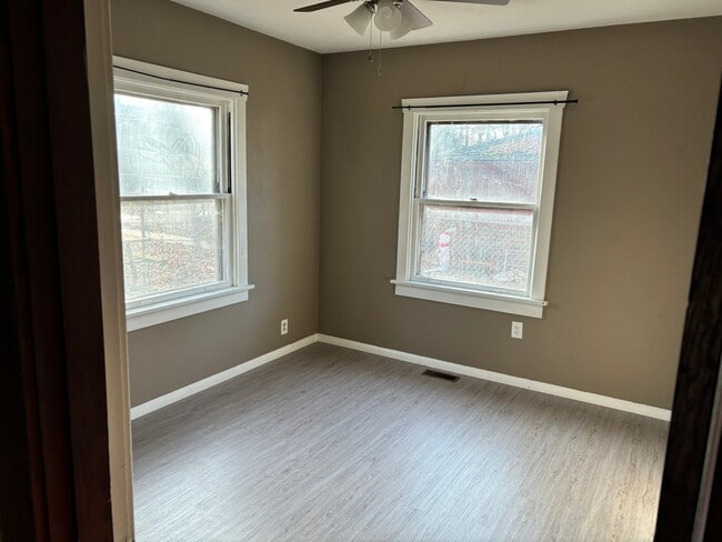 Building Photo - 1304 Randle St