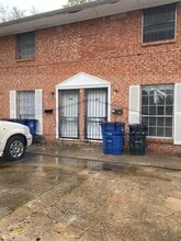 Building Photo - 4817 Hickory Ave