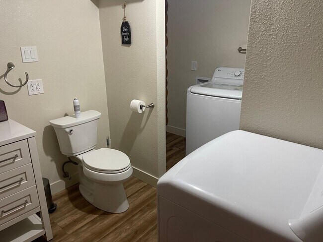 Building Photo - New Serene Studio- Includes Utilities