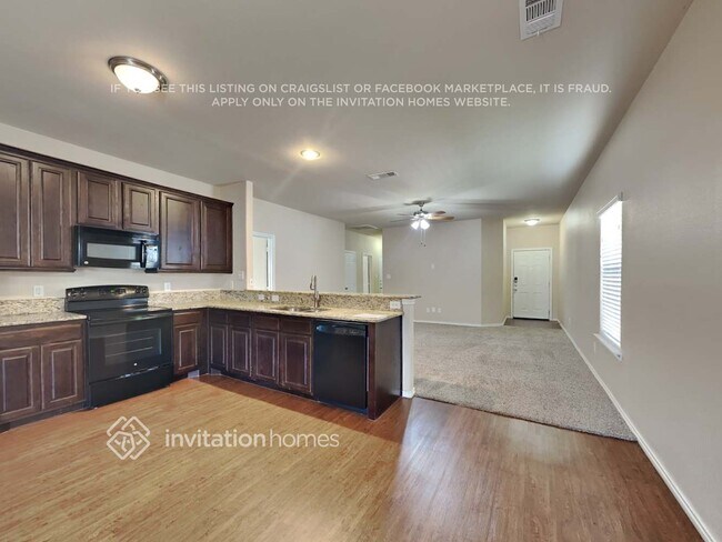 Foto del edificio - 1832 Village Park Trail