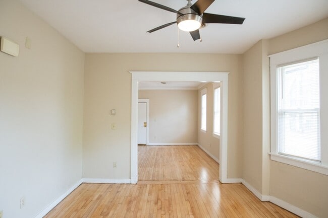 Foto del edificio - 829 E Clarke St