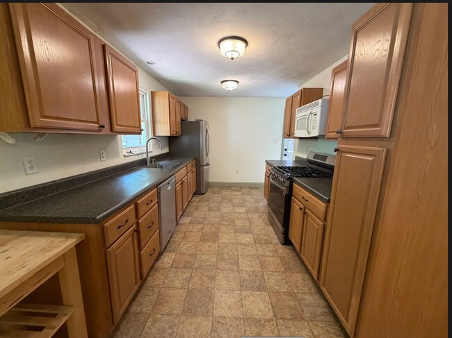 Foto del edificio - Dormont One-Level Ranch-2 bedrooms/2 bathrooms