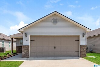 Building Photo - 145 Jonathan Dr