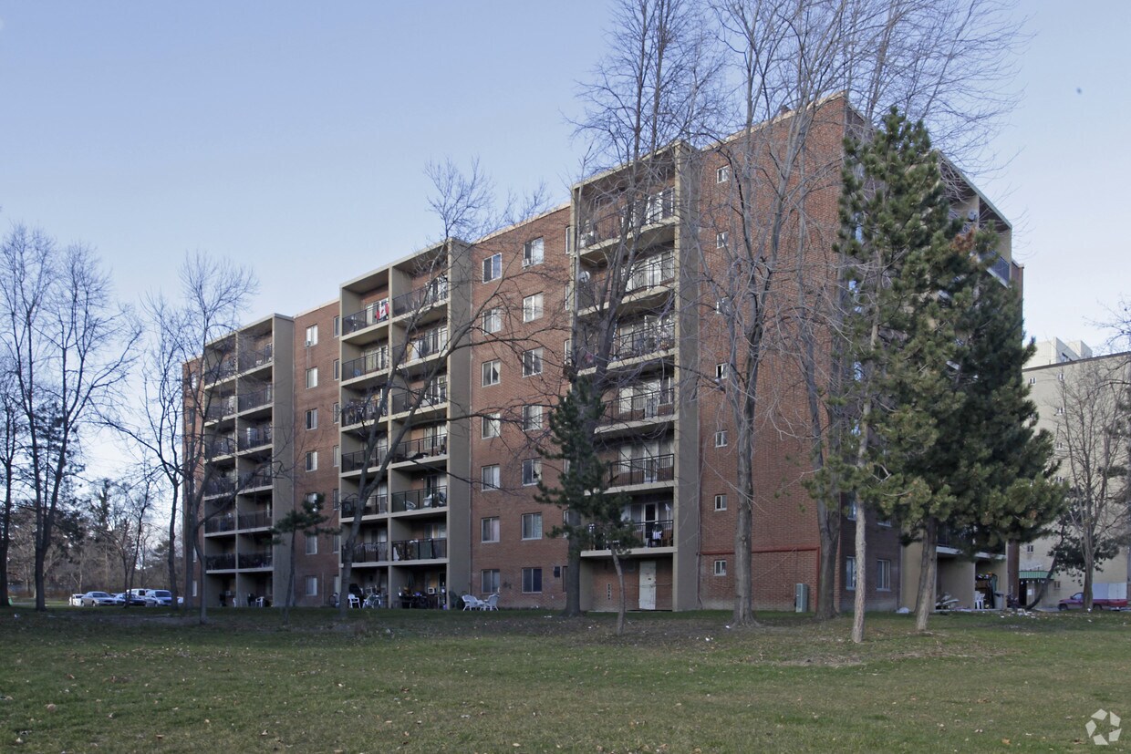 Building Photo - North Apartments