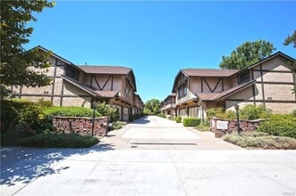 Building Photo - 425 N 1st Ave
