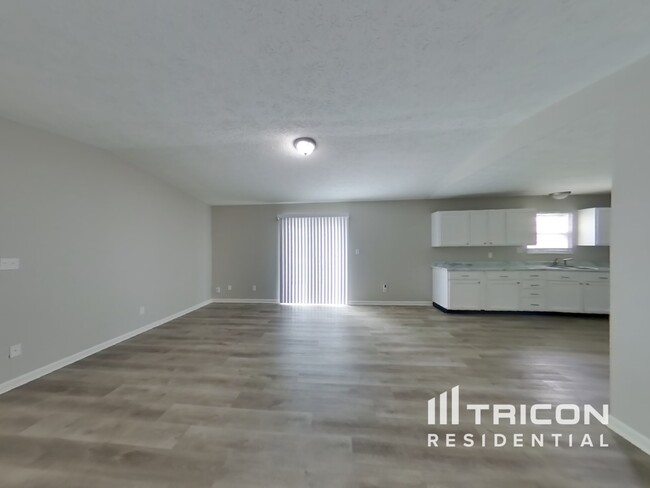 Foto del edificio - 5690 Abercromby Cir