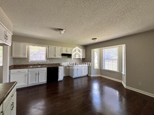 Foto del edificio - 8095 Griffon Cove