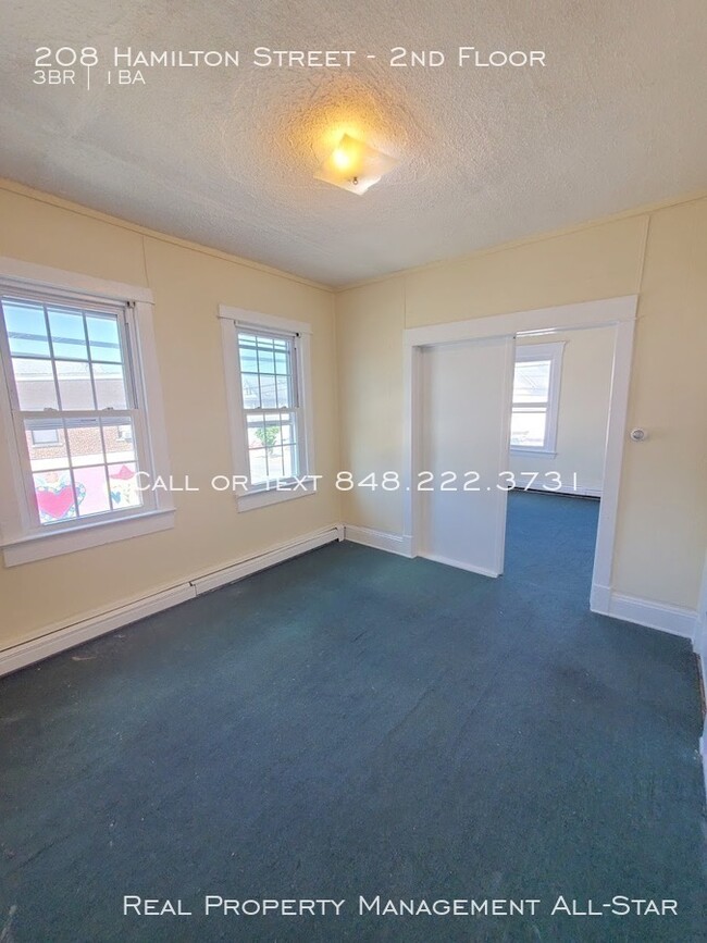 Building Photo - 208 Hamilton St