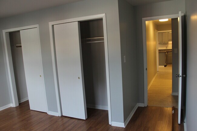 Building Photo - 4516 Park Ave