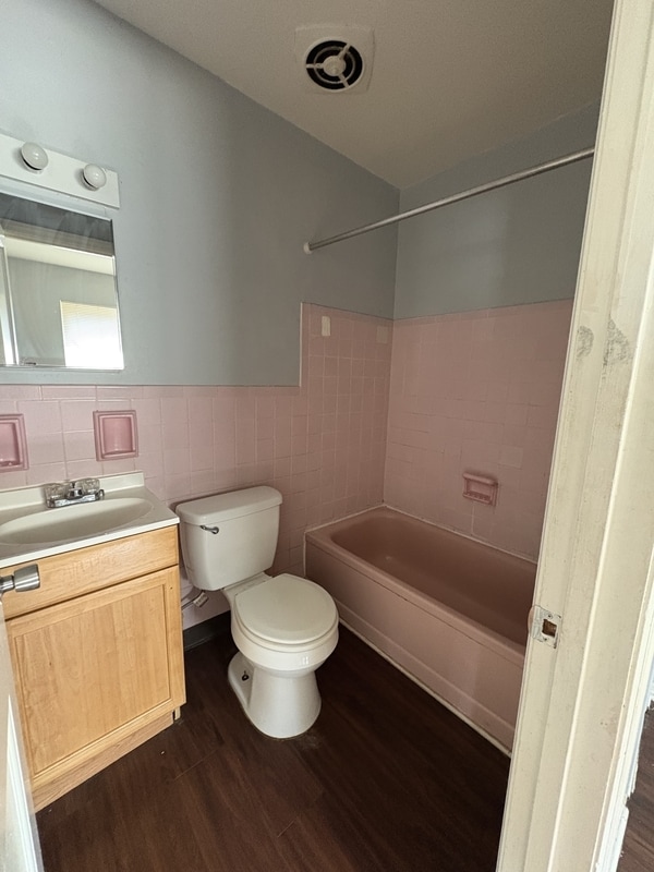 Building Photo - 274 E Nottingham Rd