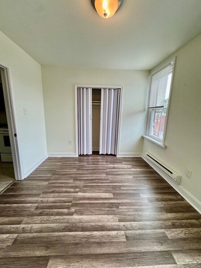 Foto del edificio - 1659 N 56th St