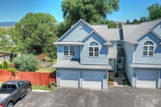 Building Photo - 732A Skyla Ct