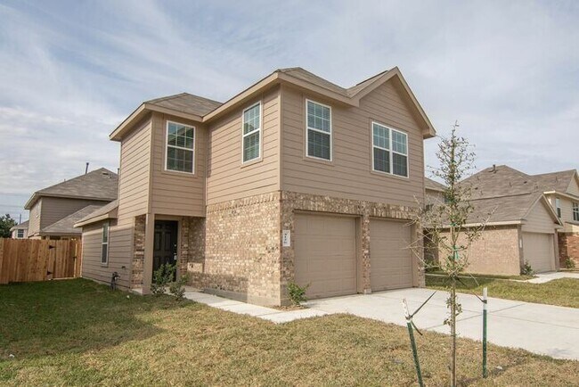 Building Photo - 4126 Silver Ranch Rd