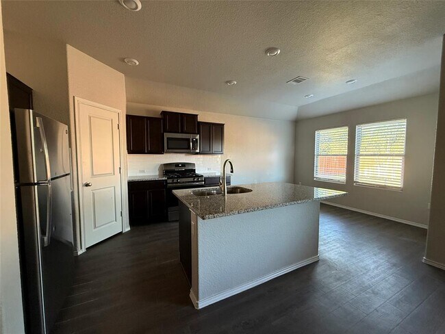 Foto del edificio - 136 Jackson Blue Ln