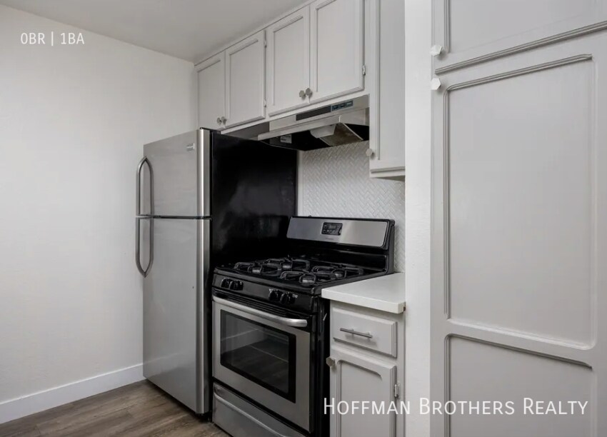 Foto principal - 6021 Carlton Way