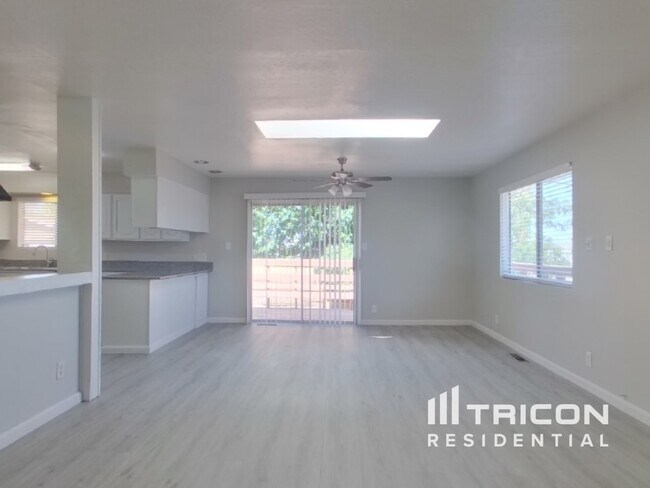 Building Photo - 3310 Heights Dr