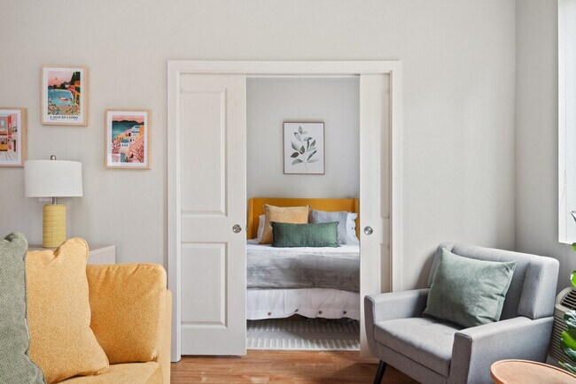 Building Photo - 1607 NW Davis St