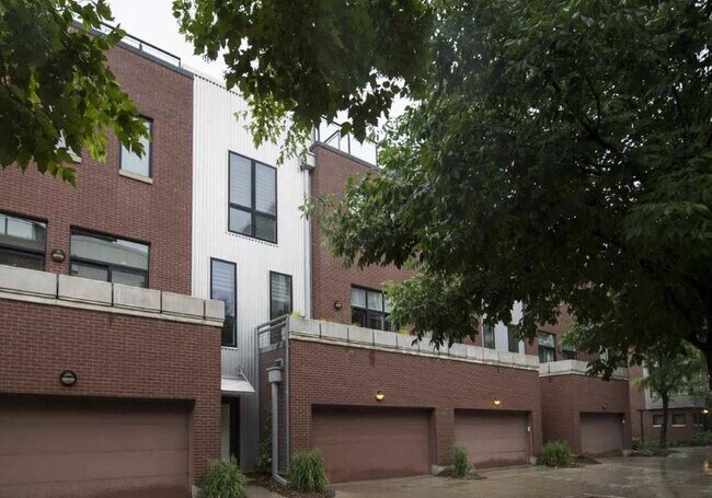 Building Photo - 1110 Marcy Plaza