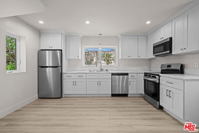 Building Photo - 1507 Edris Dr