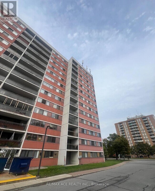 Building Photo - 10 Tapscott Rd