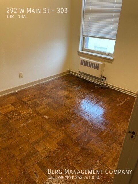 Foto del edificio - One Bedroom Downtown Waukesha