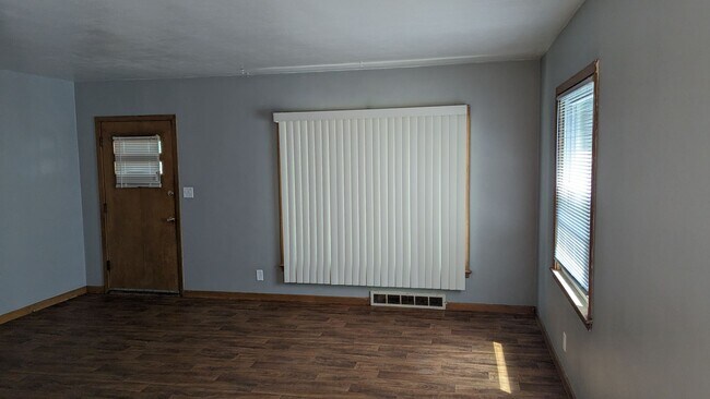 Foto del edificio - 637-639 Home Park Blvd
