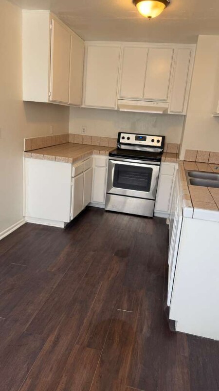 Building Photo - 44133 Beech Ave