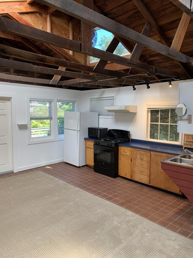 20 Crescent Ave, Sausalito, CA 94965 Townhome Rentals in Sausalito CA