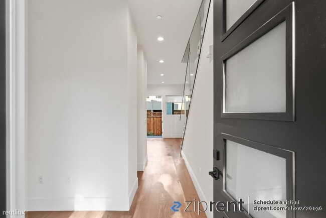 Building Photo - 2 br, 3 bath Townhome - 395 Curtner Avenue...