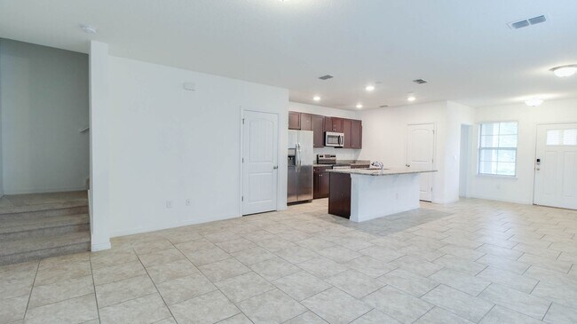 Building Photo - 9930 Sunny Mews Alley