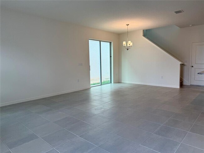 Building Photo - 736 Overpool Ave