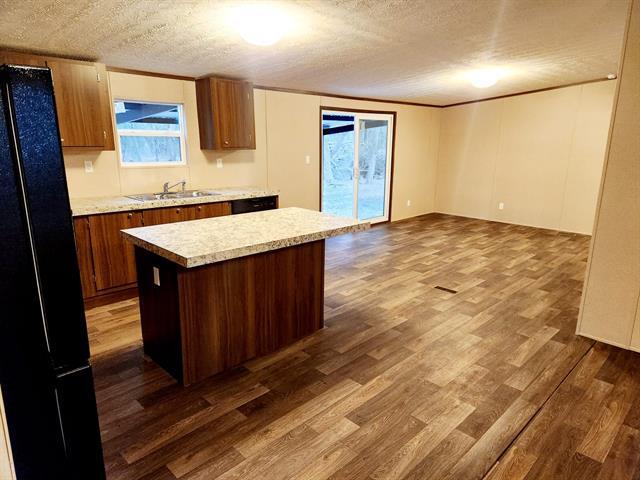 Foto del edificio - 495 Private Rd 459