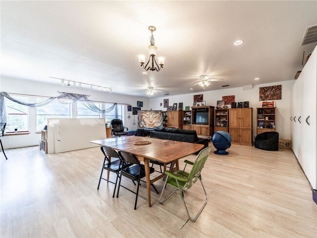 Foto del edificio - 3779 Pecan Acres Dr