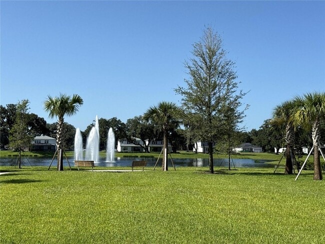 Foto del edificio - 16645 Lone Oak Cir